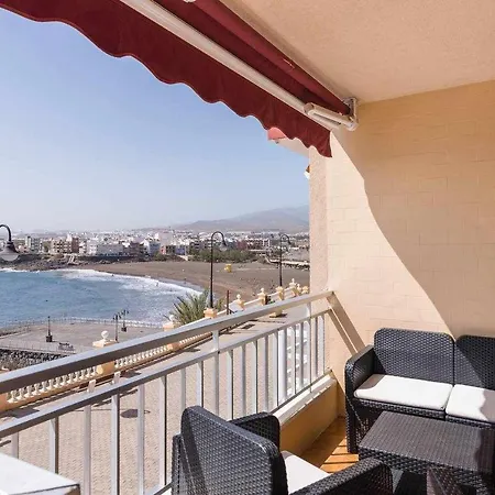Piso En Primera Linea Con Vistas Directas Al Mar Melenara Exterior photo