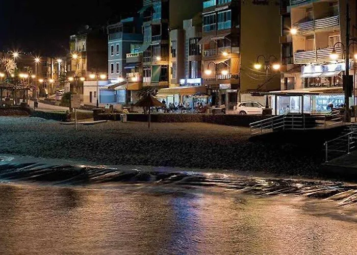 Piso En Primera Linea Con Vistas Directas Al Mar